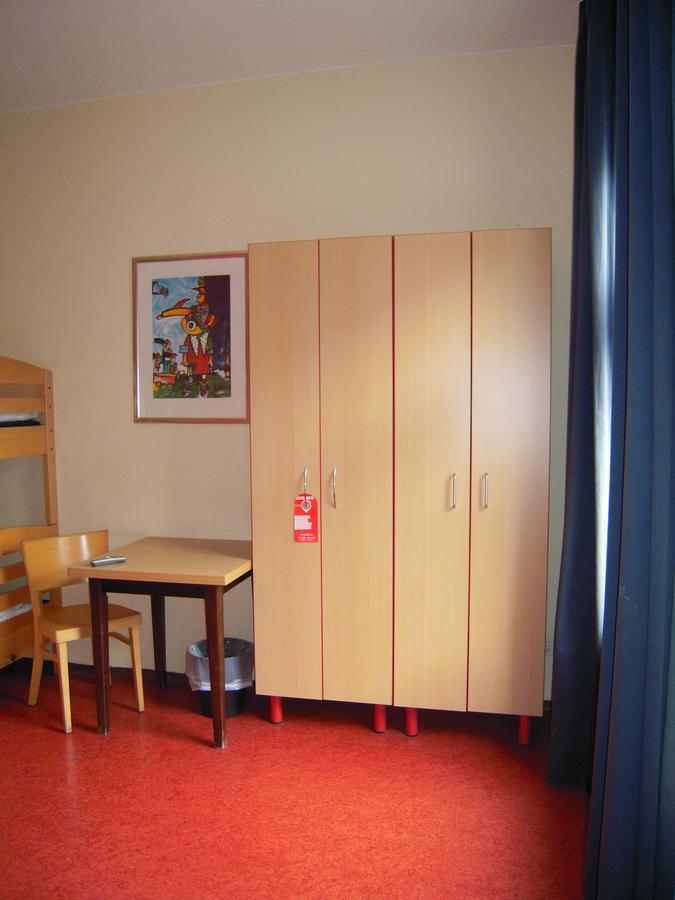 Happy Go Lucky Hotel + Hostel Schoneberg เบอร์ลิน ภายนอก รูปภาพ